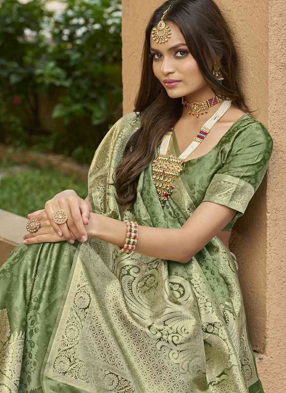 Green Silk Contemporary Saree Woven S20433