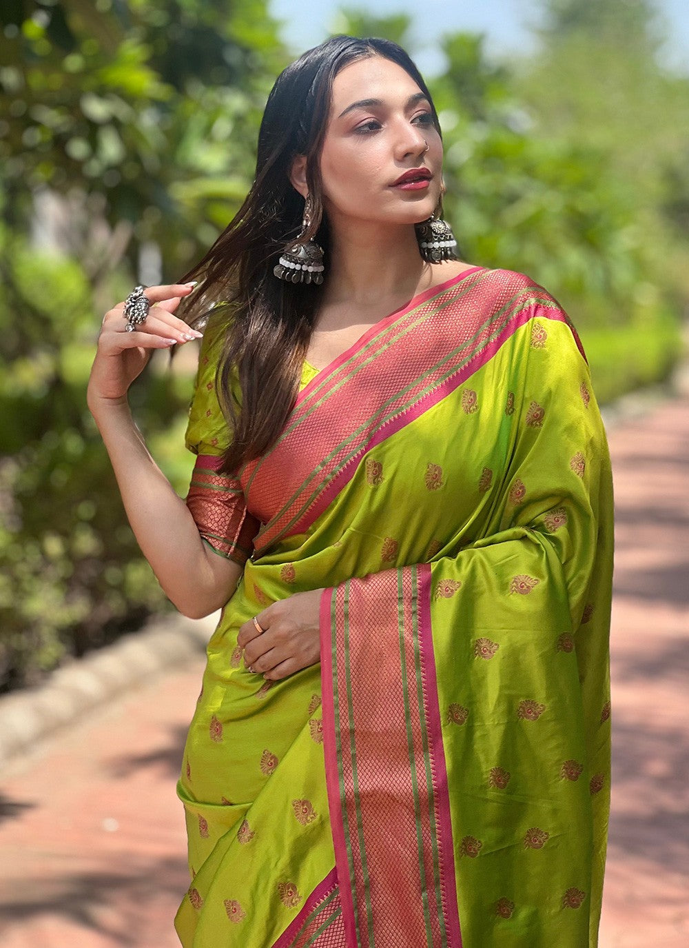 Classic Woven Silk Saree - S8072