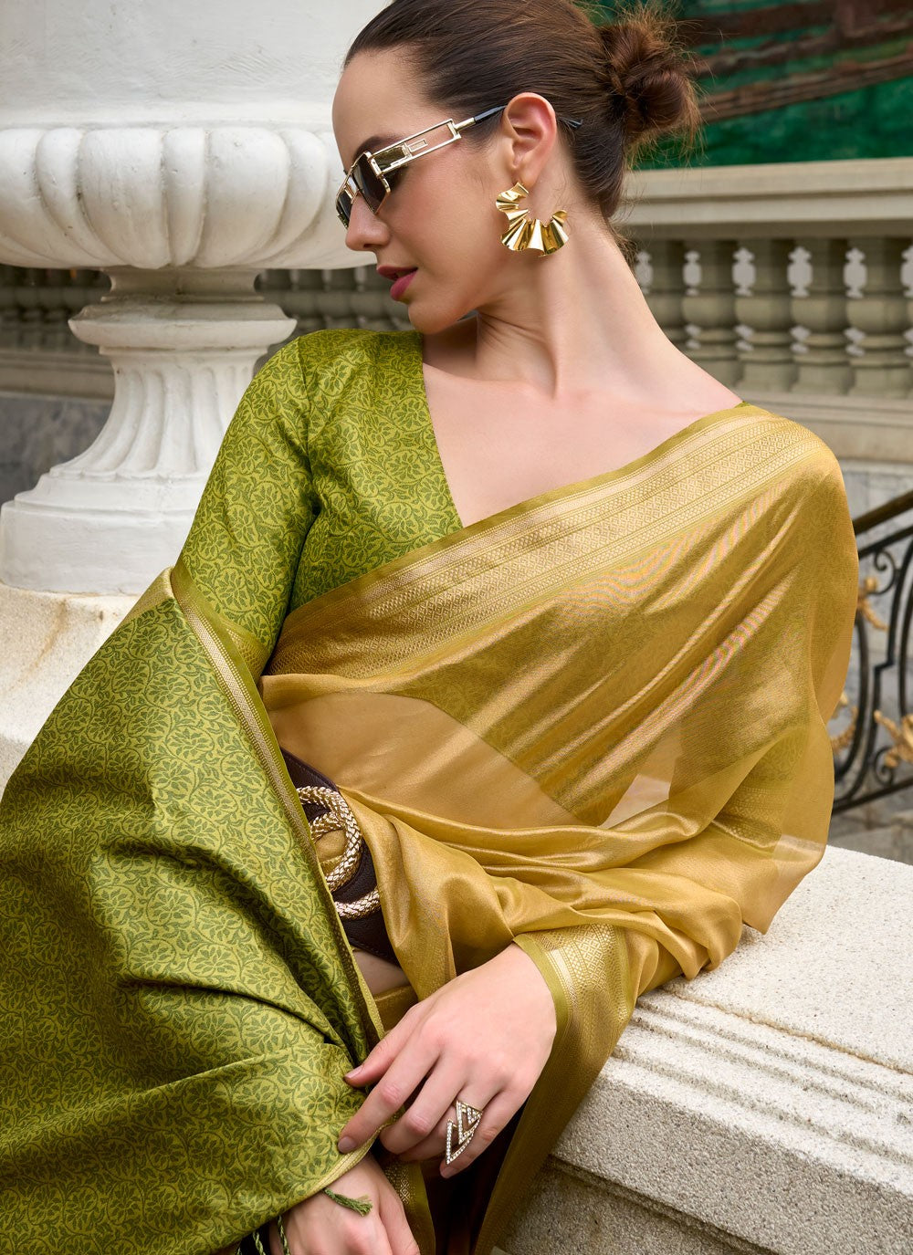 Classic Weaving Zari Tissue Saree - S8004
