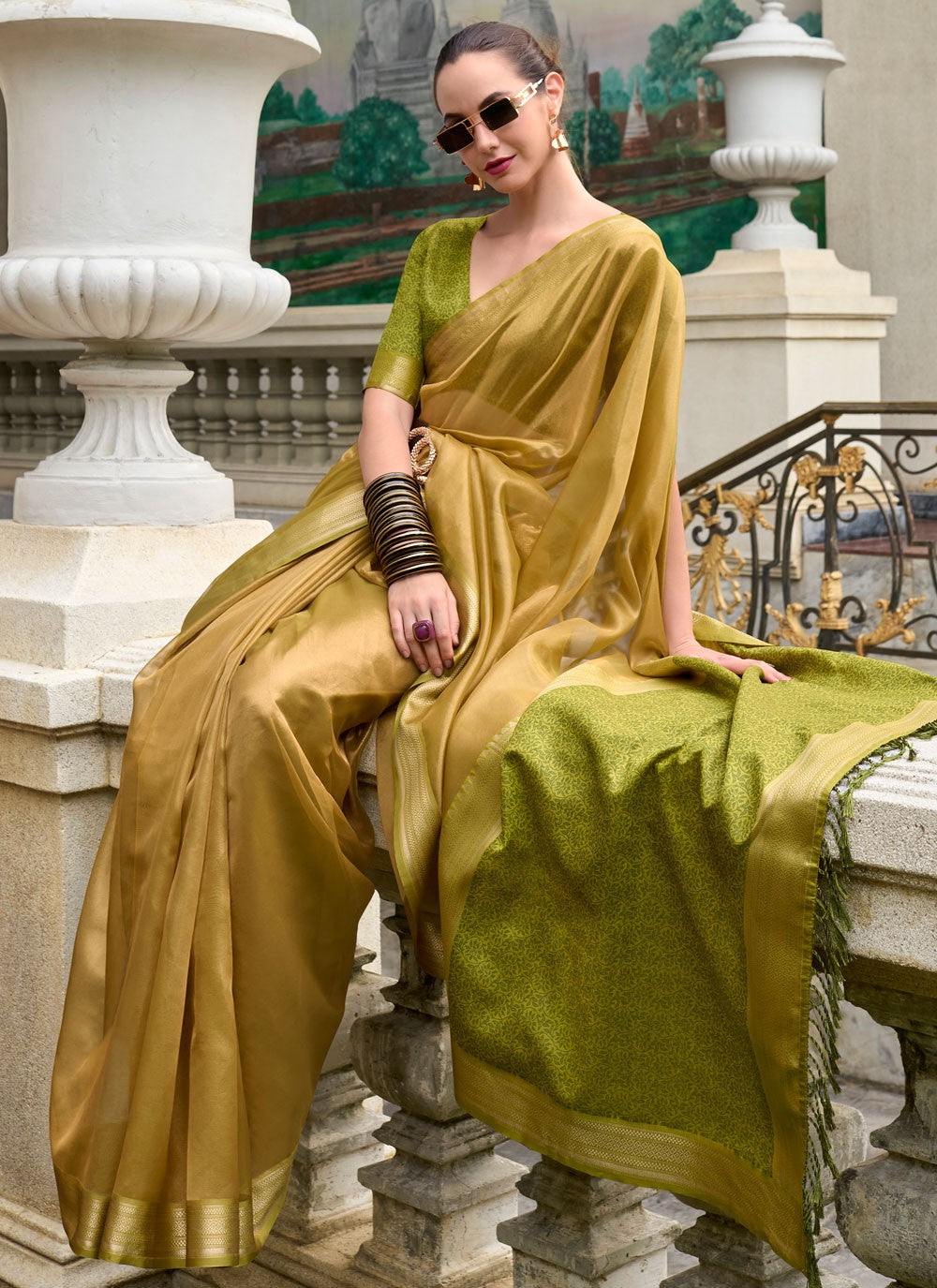 Classic Weaving Zari Tissue Saree - S8004