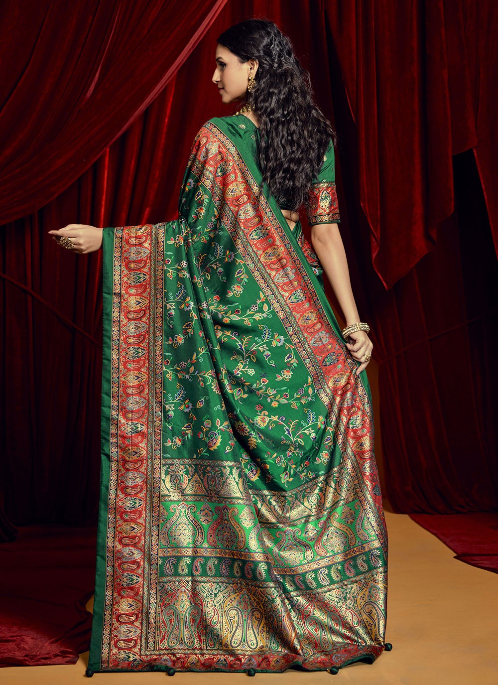 Paisley Printed Tussar Silk Green Classic Saree S15400