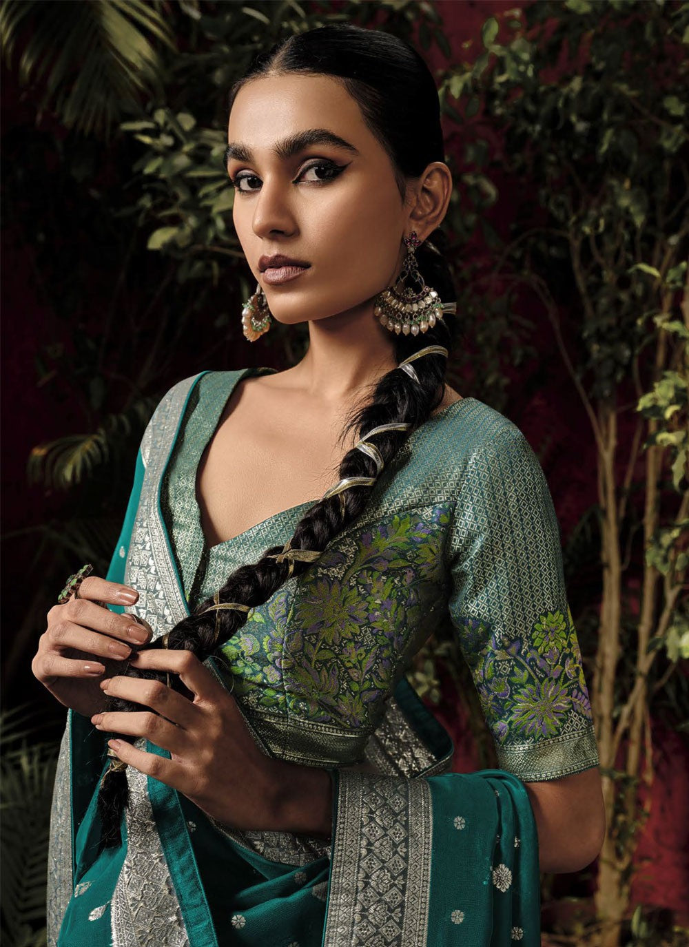Classic Weaving Zari Silk, Viscose Saree - S4970