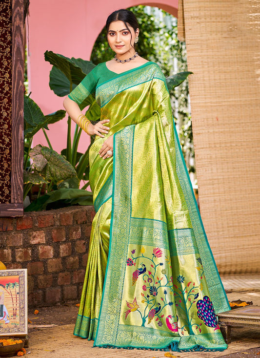 Green Kanjivaram Silk Classic Saree Weaving Zari S17764