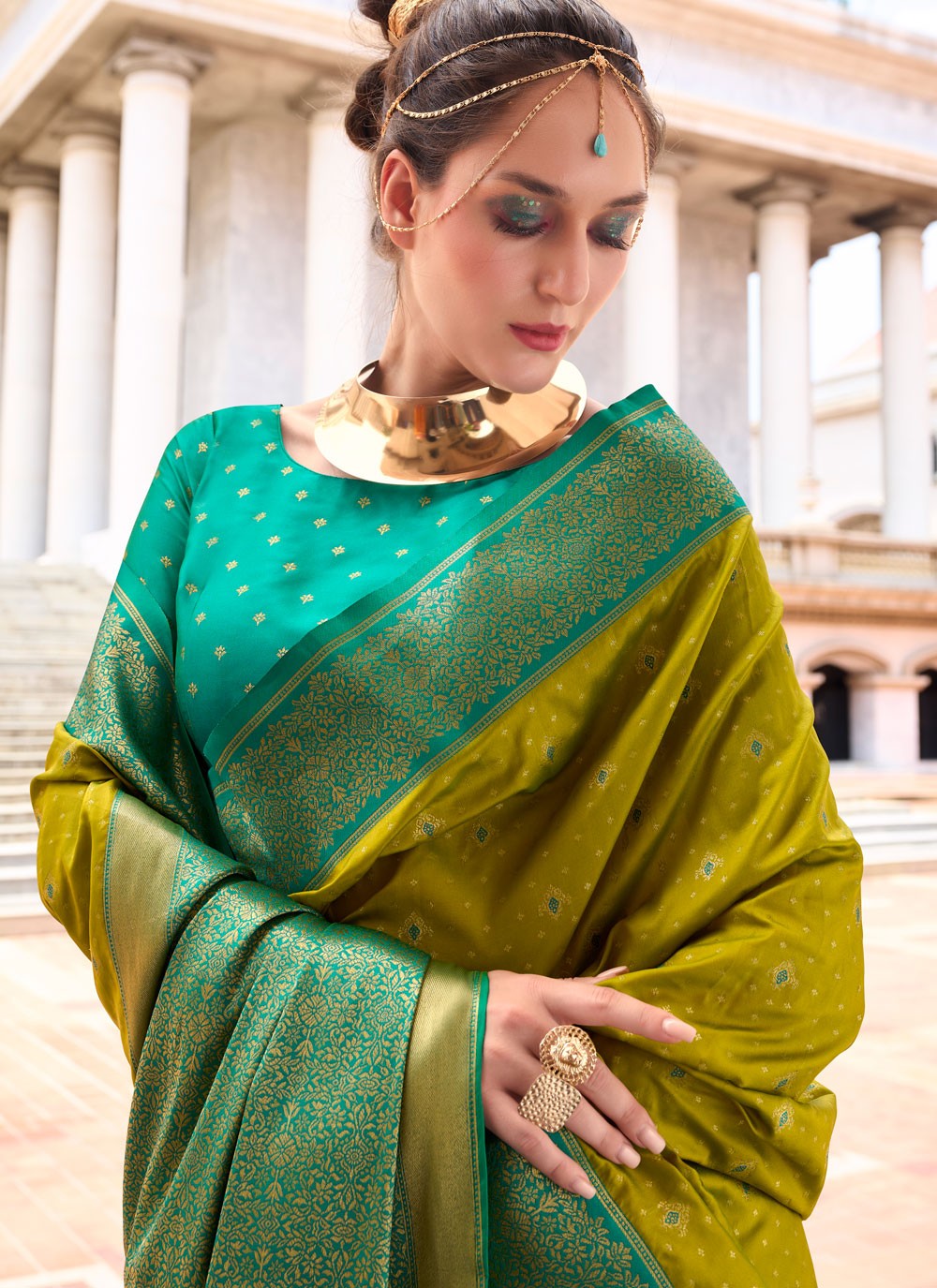 Weaving Zari Silk Green Saree S14428