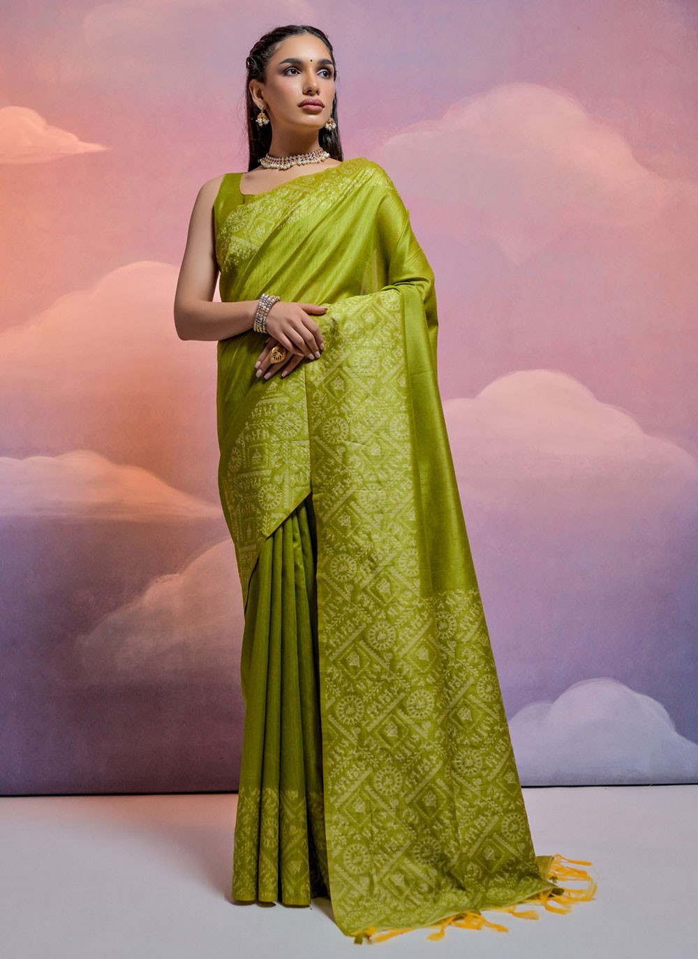 Classic Woven Handloom Silk Saree - S5715