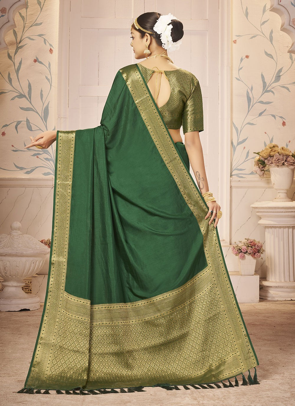 Classic Designer Silk Saree - S5423