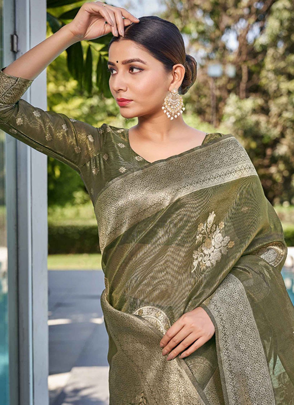 Classic Woven Shimmer, Silk Saree - S7041