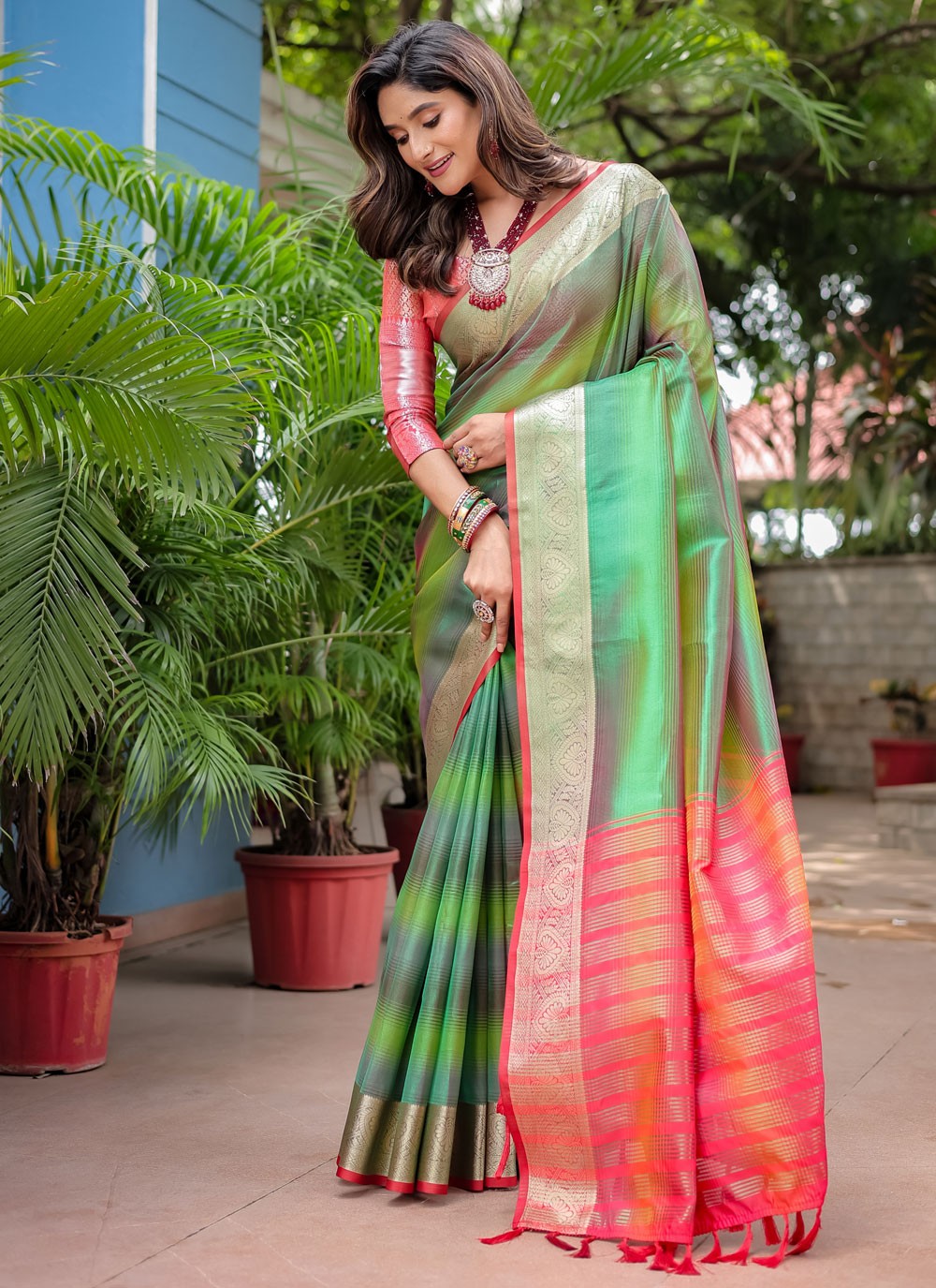 Contemporary Woven Green Banarasi Silk S12409