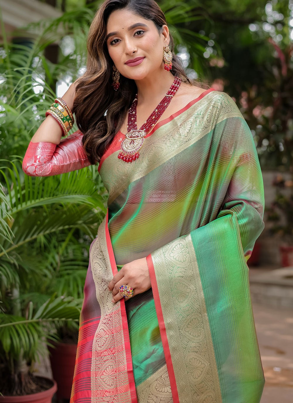 Contemporary Woven Green Banarasi Silk S12409