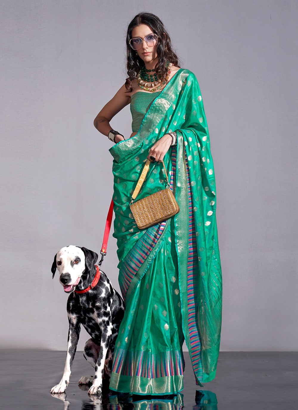Trendy Woven Silk Saree - S5041