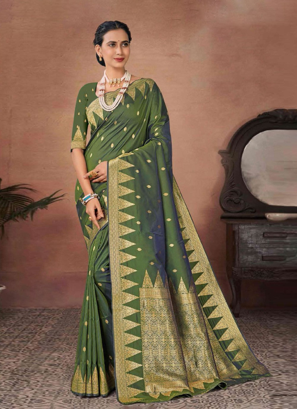 Traditional Woven Silk Saree - S7336