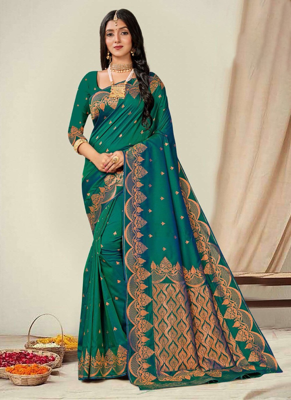 Classic Woven Silk Saree - S7384