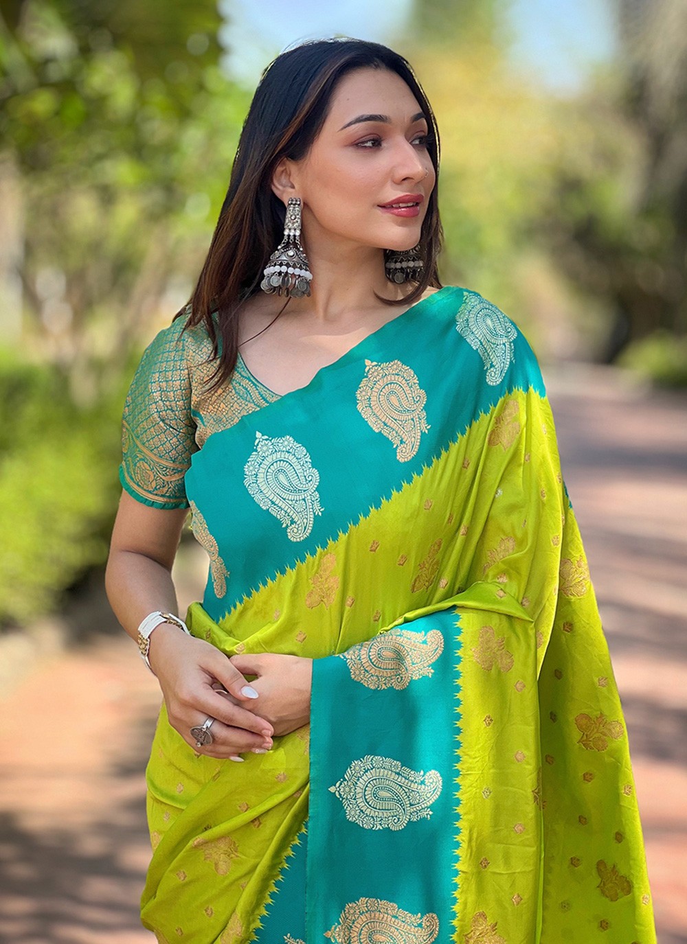 Classic Saree Woven Green Silk S12601