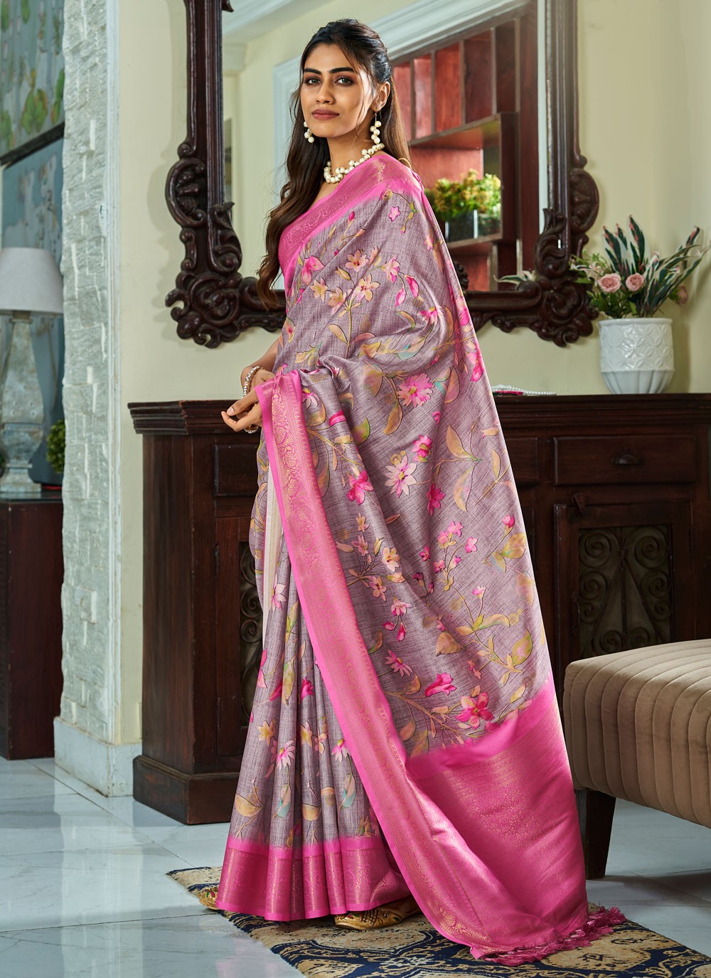 Trendy Floral Printed Handloom Silk Saree - S5403