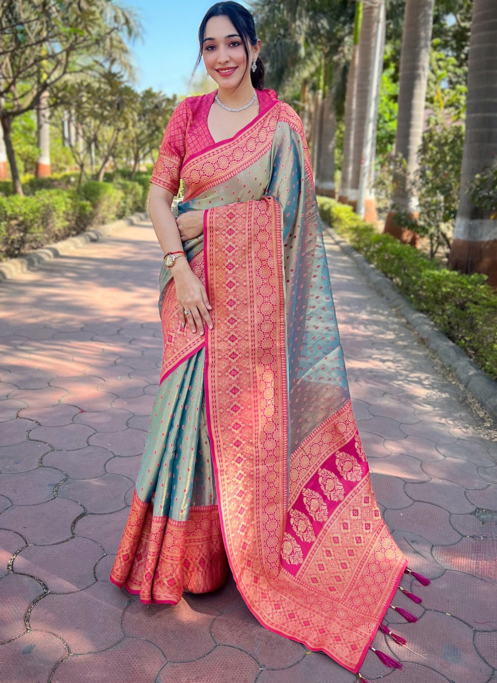 Trendy Weaving Zari Silk, Tissue Saree - S8292