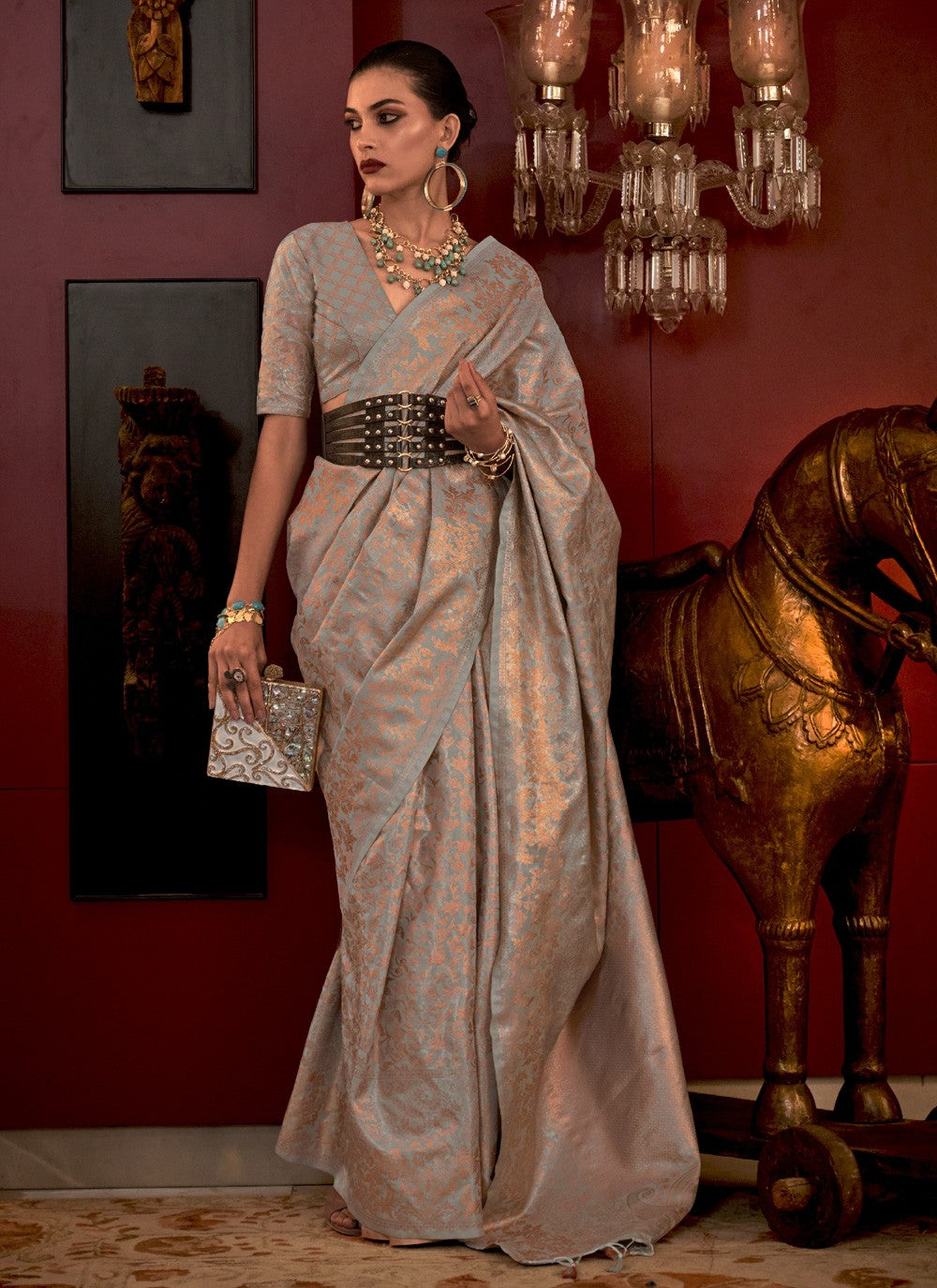 Classic Weaving Zari Handloom Silk Saree - S3826