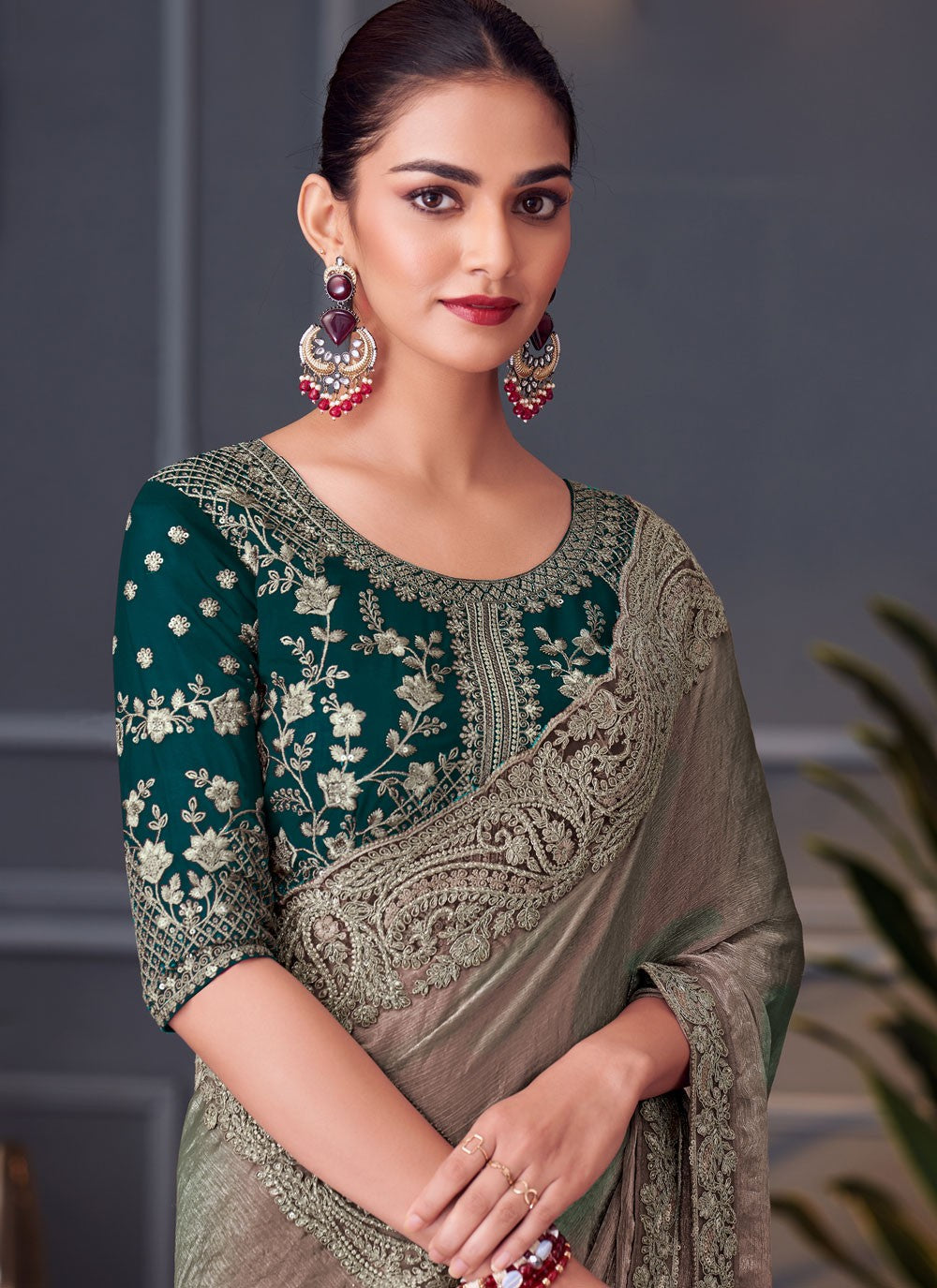 Grey Silk Traditional Saree Border Work, Cut Work, Embroidered, Zari S16685