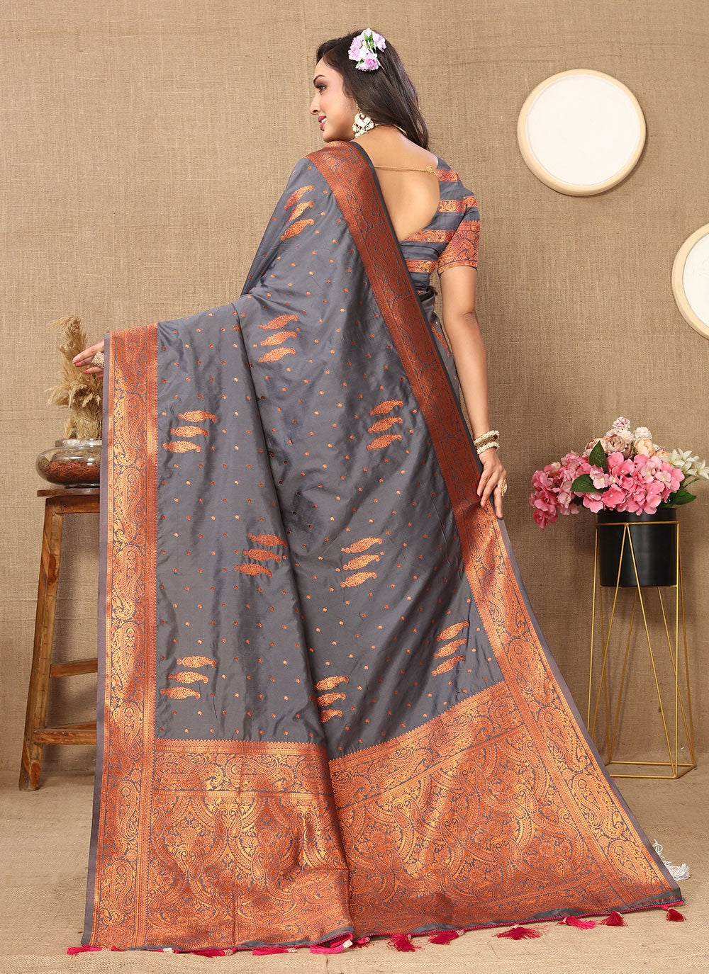 Classic Weaving Zari Silk Saree - S5472