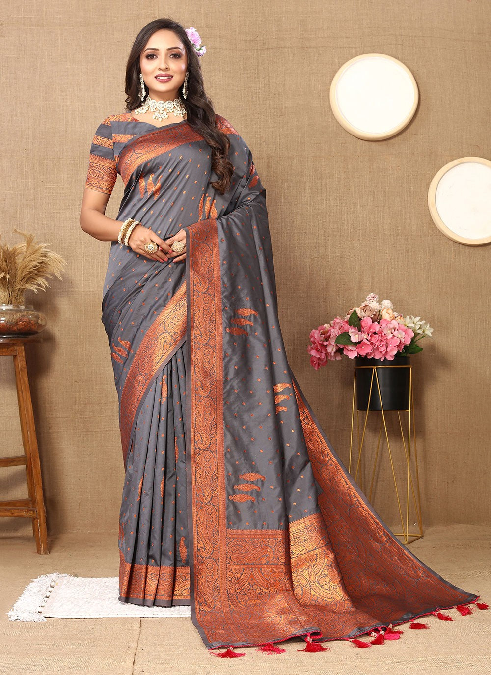 Classic Weaving Zari Silk Saree - S5472