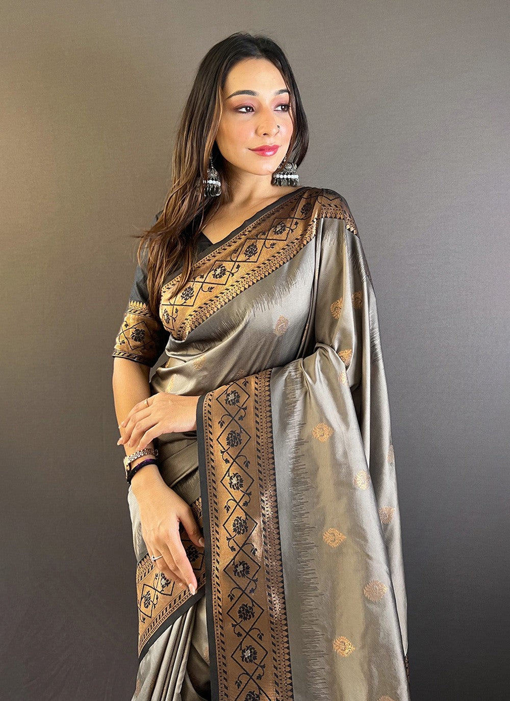 Classic Weaving Zari Silk Saree - S8381