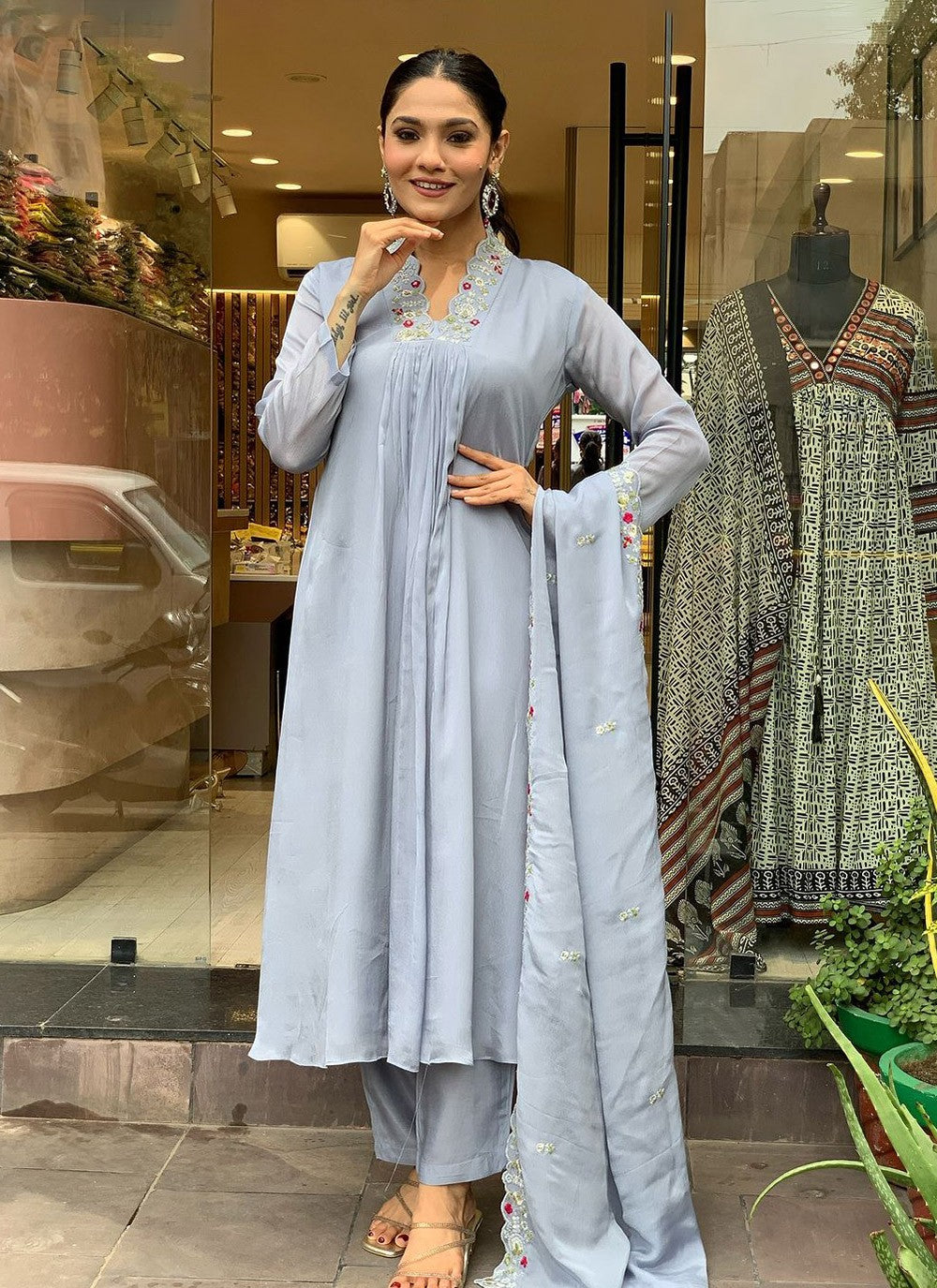 Embroidered Chinon Grey Salwar Suit T6405