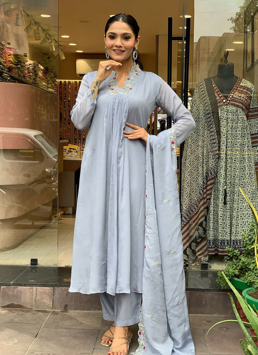 Embroidered Chinon Grey Salwar Suit T6405
