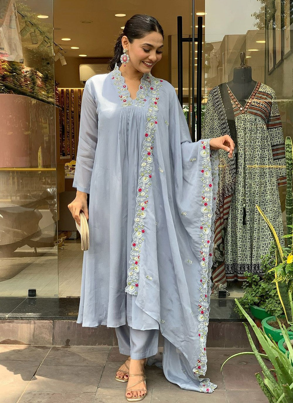 Embroidered Chinon Grey Salwar Suit T6405