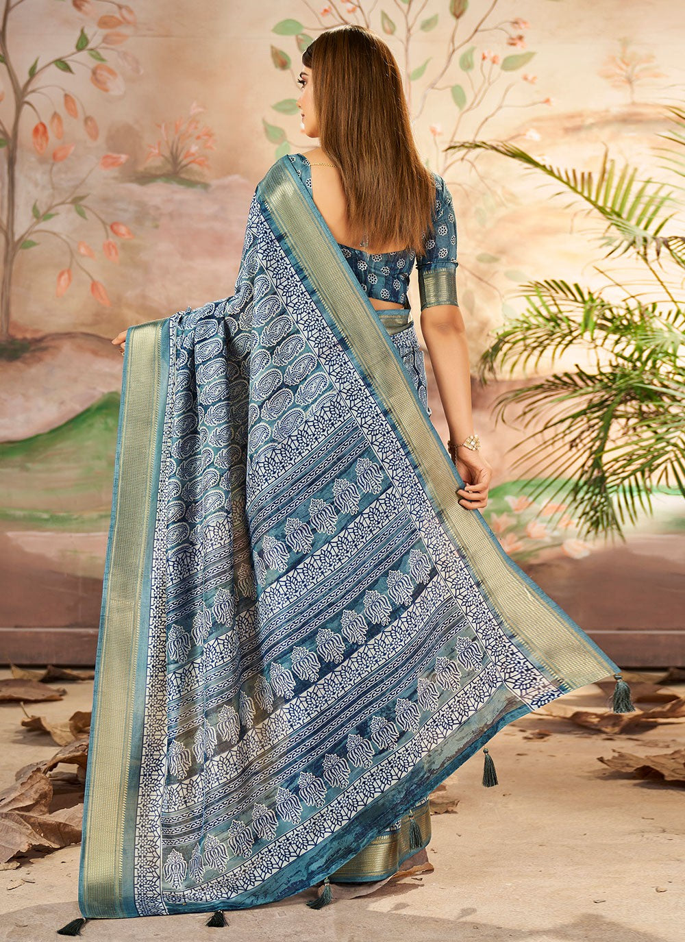 Printed Silk Grey Contemporary Saree S15372
