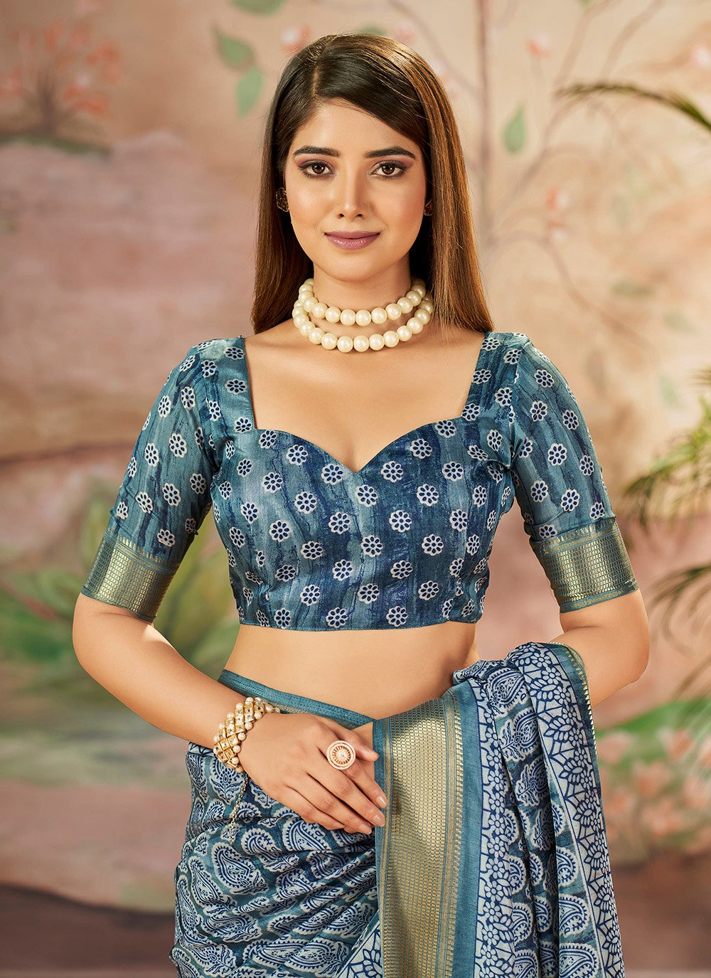 Printed Silk Grey Contemporary Saree S15372