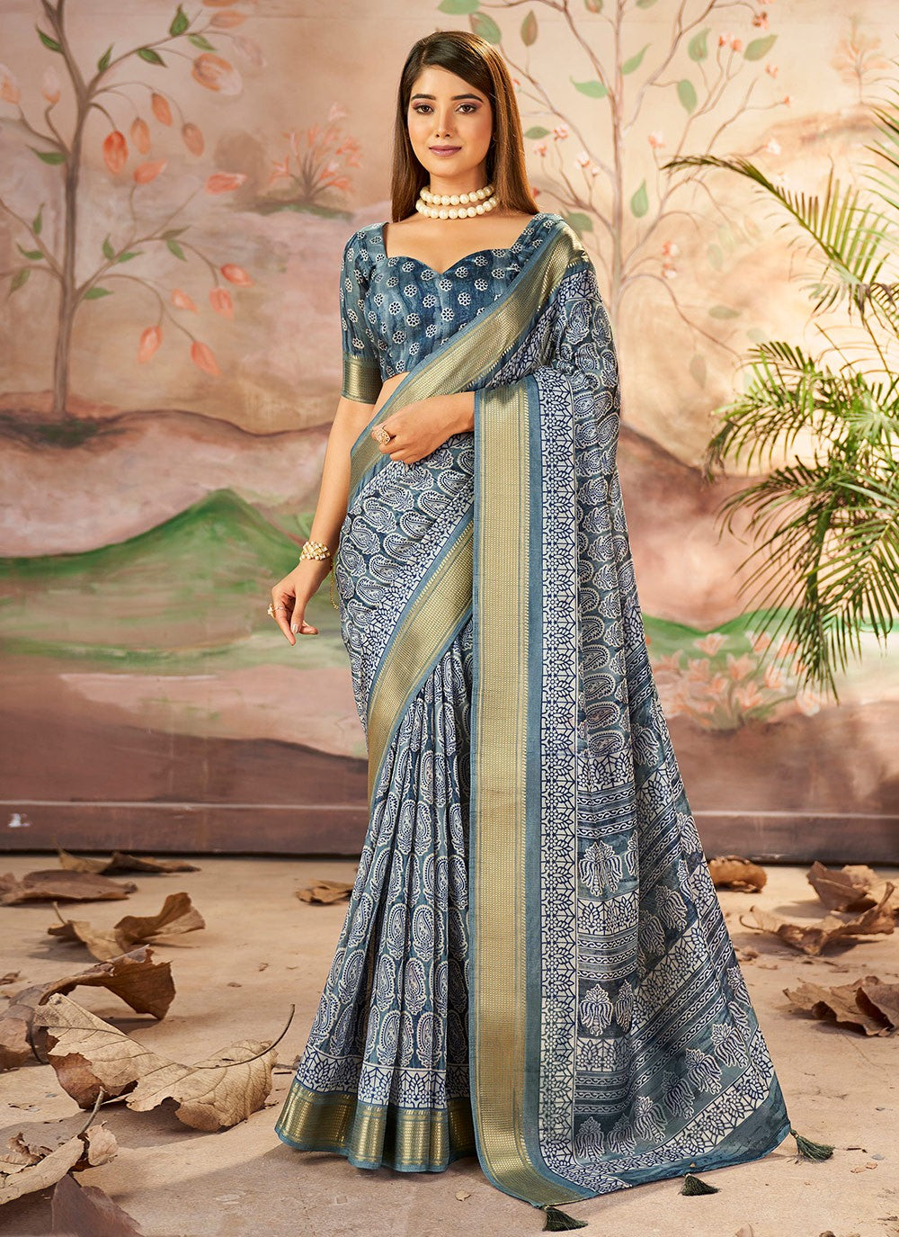 Printed Silk Grey Contemporary Saree S15372