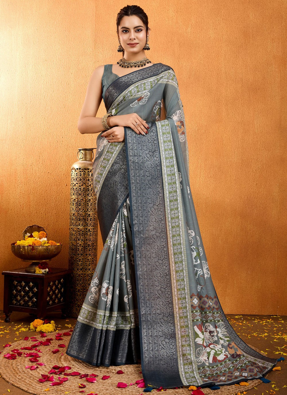 Floral Printed Silk Grey Saree S13783