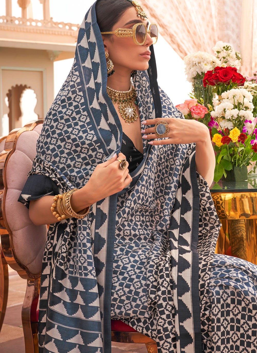 Classic Saree Geometric Print Grey Silk S12557