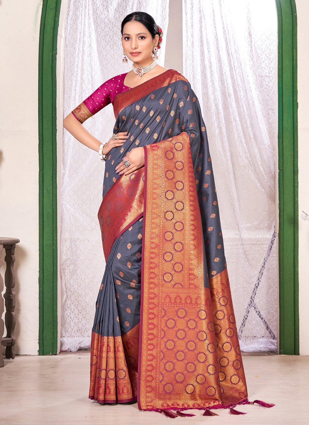 Traditional Weaving Zari Banarasi Silk Saree - S3247