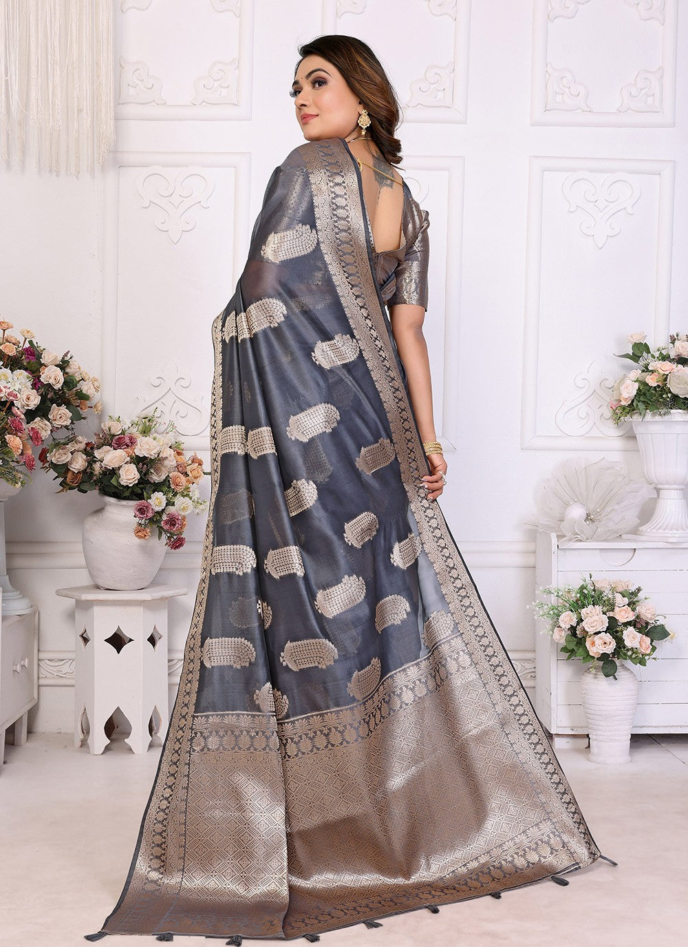 Weaving Zari Silk Grey Saree S14350