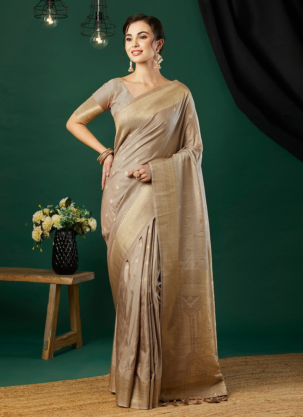 Trendy Saree Jacquard Work Grey Naylon Saree S12532