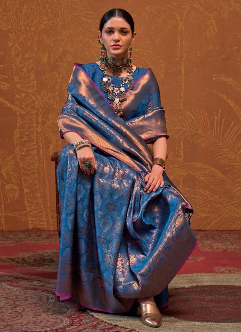 Classic Weaving Zari Handloom Silk Saree - S7909