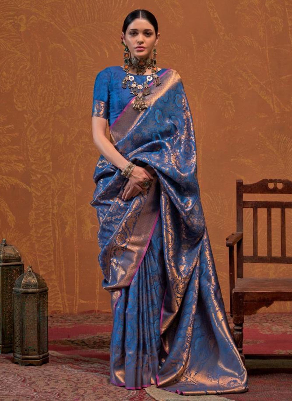 Classic Weaving Zari Handloom Silk Saree - S7909