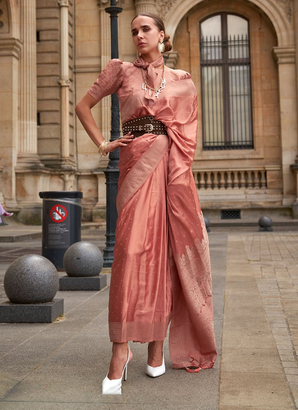 Trendy Weaving Zari Handloom Silk Saree - S4946