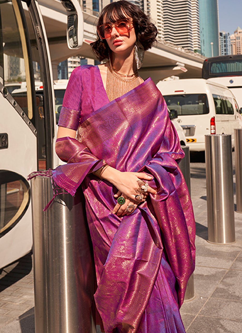 Classic Weaving Zari Handloom Silk Saree - S6016