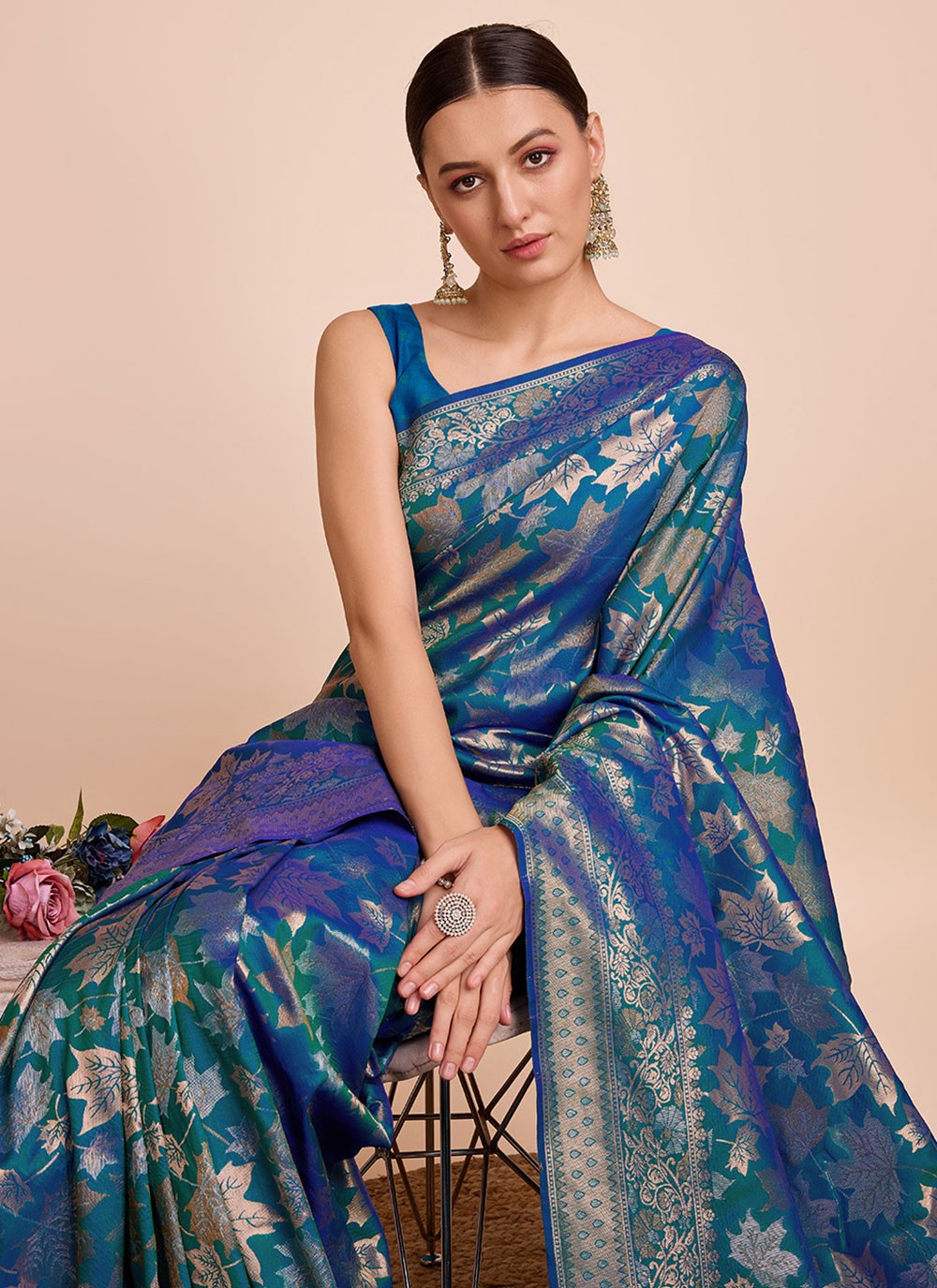 Classic Weaving Zari Handloom Silk Saree - S6852