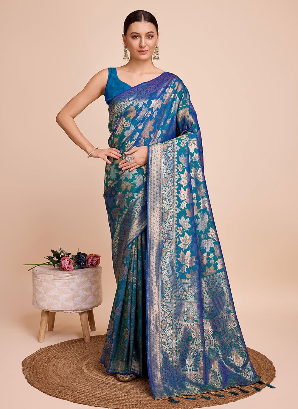 Classic Weaving Zari Handloom Silk Saree - S6852