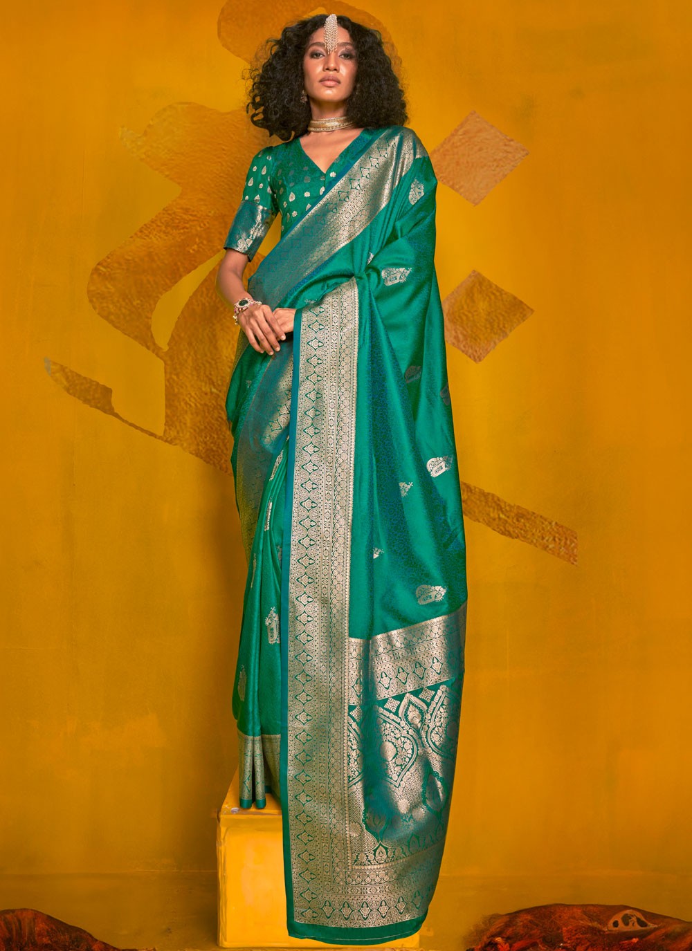 Designer Weaving Zari Teal Handloom Silk Saree S13179