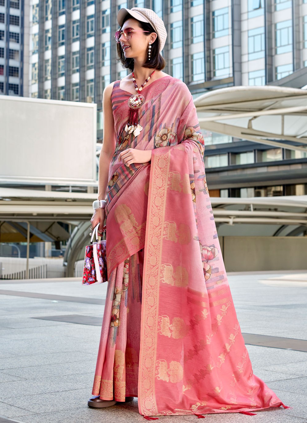 Trendy Saree Jacquard Work Pink Handloom Silk S12667