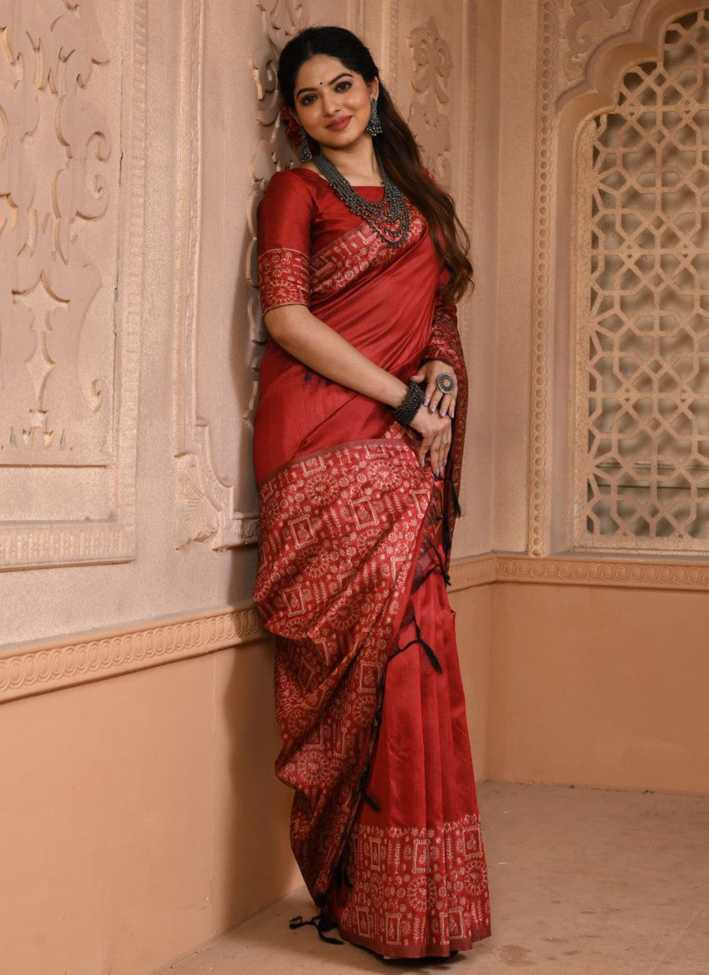 Trendy Woven Handloom Silk Saree - S2906