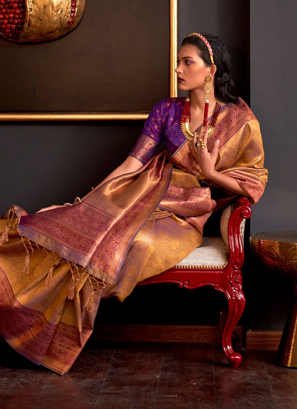 Trendy Weaving Zari Handloom Silk Saree - S4625