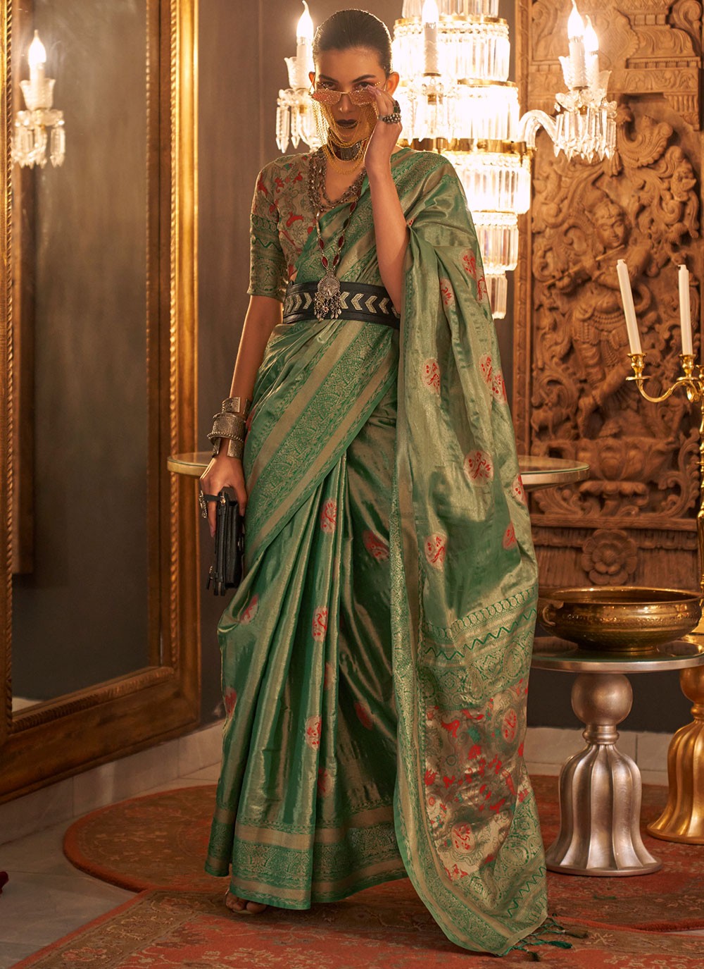 Classic Weaving Zari Handloom Silk Saree - S2854