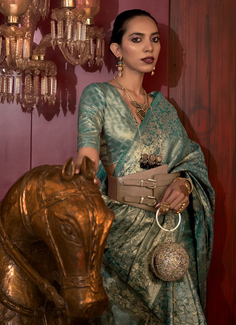 Classic Weaving Zari Handloom Silk Saree - S3826