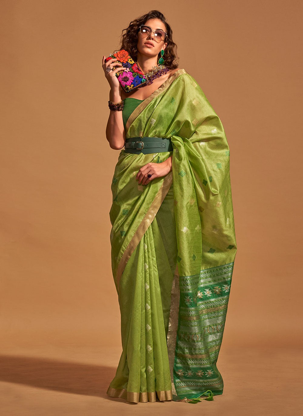Contemporary Weaving Zari Handloom Silk Saree - S4958