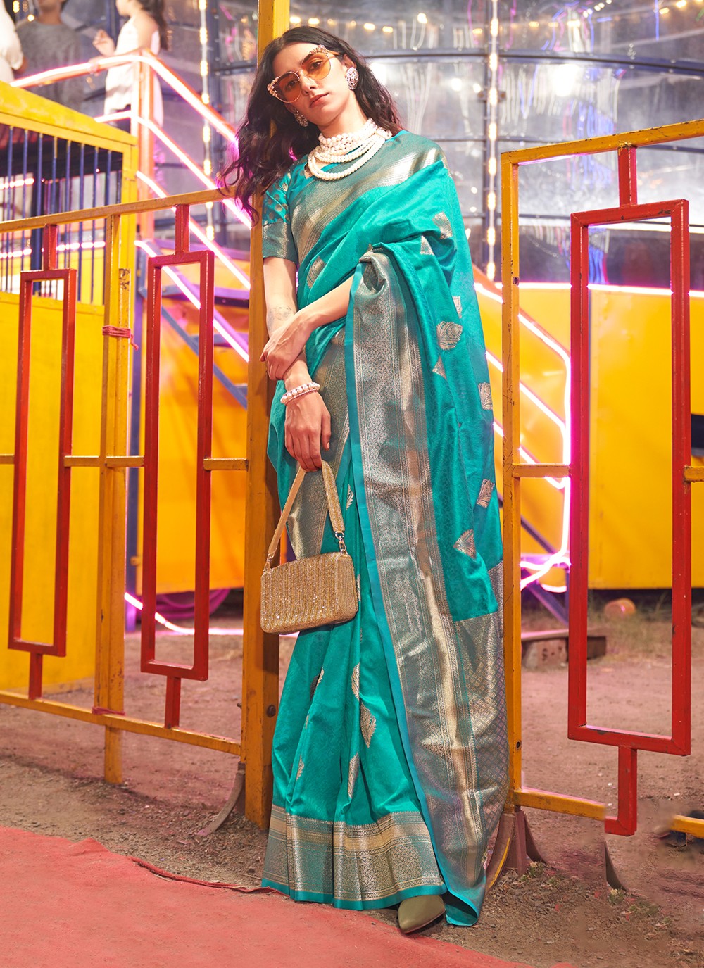 Trendy Weaving Zari Handloom Silk Saree - S5265