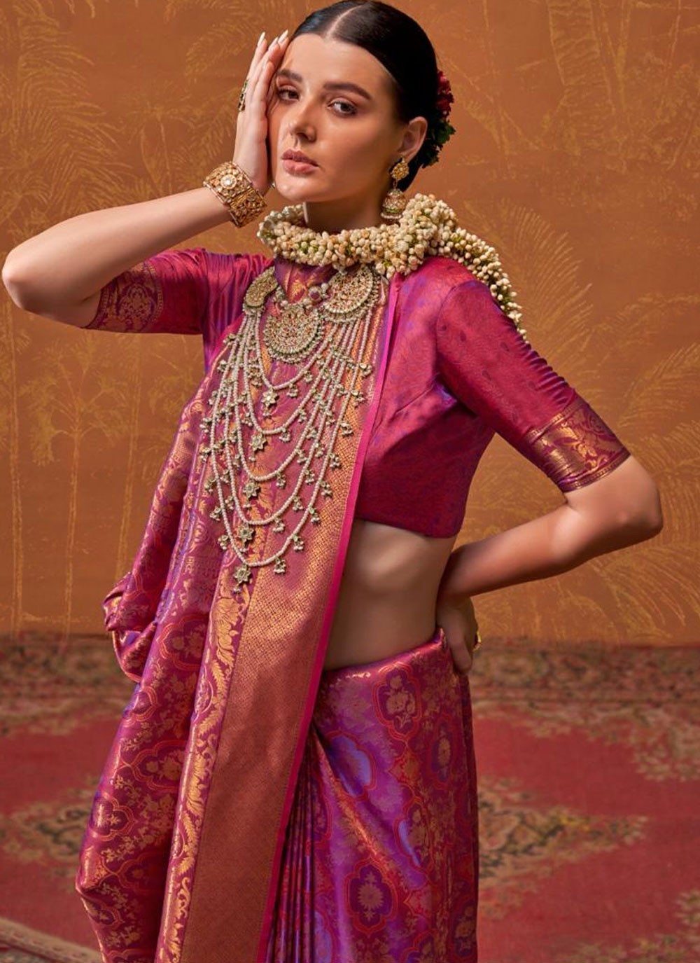 Classic Weaving Zari Handloom Silk Saree - S7909